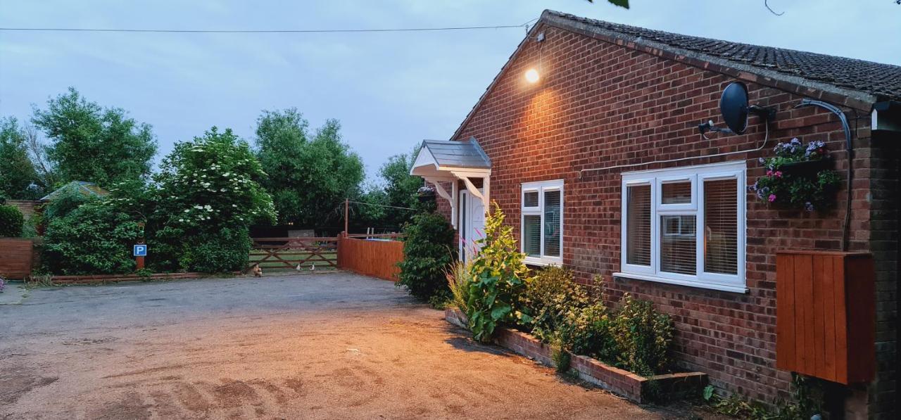 Sherwood Bungalow 3 Bedroom Entire Property Boston Esterno foto