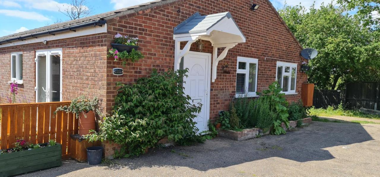 Sherwood Bungalow 3 Bedroom Entire Property Boston Esterno foto